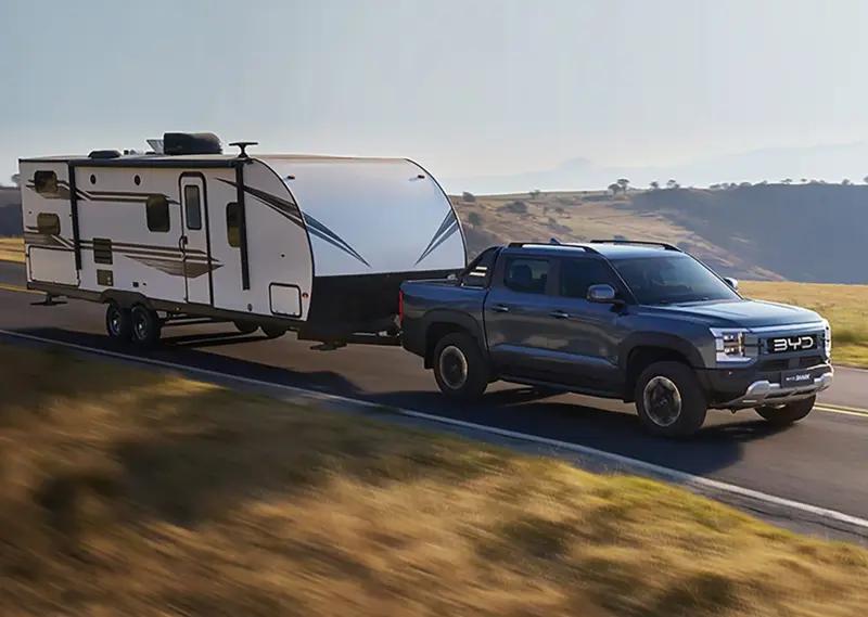 BYD Shark Hybrid Pickup Debuts in Panama, Expands Pickup Market